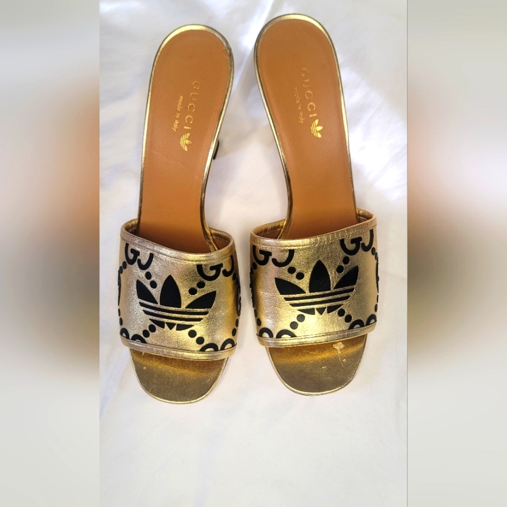 Gucci x adidas leather printed slides size 40